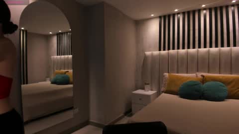 FER  online show from October 5, 6:48 pm