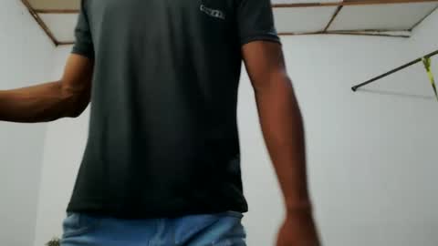 Snapshot of fernandez_latinblack chatting on January 4, 3:07 am fernandez_latinblack online show from January 4, 3:07 am