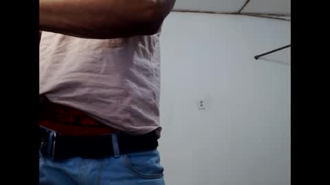 Snapshot of fernandez_latinblack chatting on January 24, 2:49 am fernandez_latinblack online show from January 24, 2:49 am