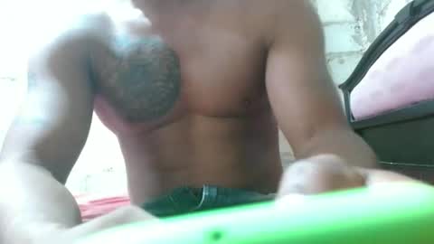 Snapshot of fernandez_latinblack chatting on September 10, 10:00 pm fernandez_latinblack online show from September 10, 10:00 pm
