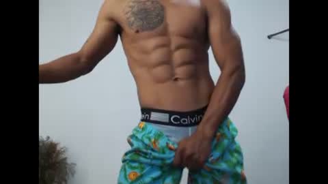 Snapshot of fernandez_latinblack chatting on January 15, 1:02 am fernandez_latinblack online show from January 15, 1:02 am