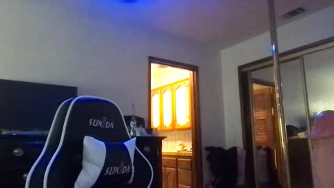 fgsammie online show from November 1, 11:26 pm