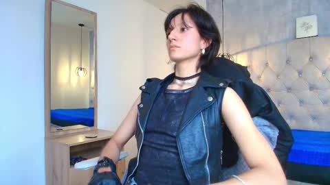   online show from September 19, 2:54 pm