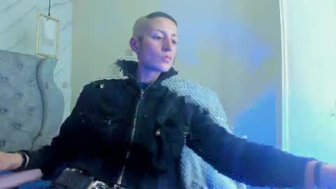   online show from April 18, 7:58 pm