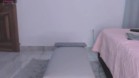 Ana online show from February 19, 8:41 pm