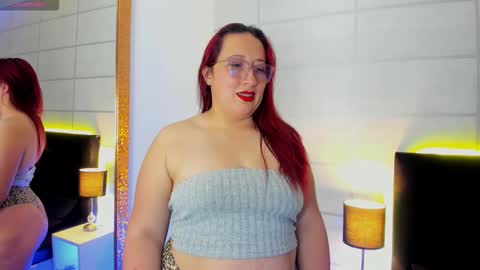 Snapshot of fieryluciana chatting on October 1, 4:22 am Luciana online show from October 1, 4:22 am