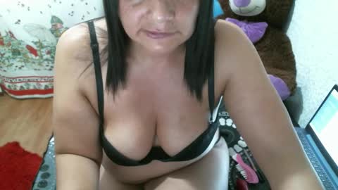 Snapshot of fierywoman158 chatting on February 18, 10:47 pm FIERYWOMAN online show from February 18, 10:47 pm