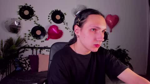 Snapshot of filldamon chatting on February 18, 4:36 pm Honey Ill be waiting for you Tue Wed Thu Fri Sat Sun 10am-5pm online show from February 18, 4:36 pm