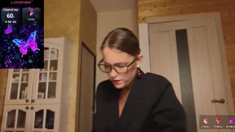 Lady online show from September 16, 6:55 pm