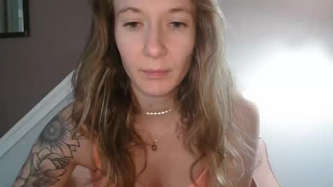 Snapshot of findomgoddessnatalia chatting on October 11, 7:06 pm Goddess Natalia Findom online show from October 11, 7:06 pm
