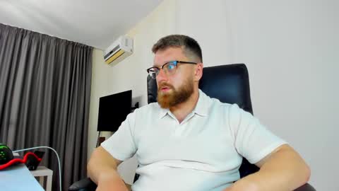 FindomGuyXXX online show from April 5, 5:54 pm