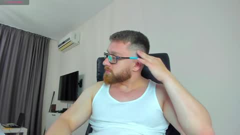 FindomGuyXXX online show from March 31, 6:08 pm