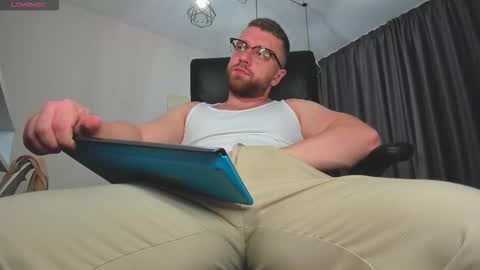 FindomGuyXXX online show from November 26, 8:16 pm