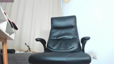 Snapshot of findomguyxxx chatting on September 14, 6:53 pm FindomGuyXXX online show from September 14, 6:53 pm