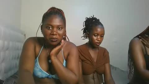 melanie online show from October 18, 9:30 pm