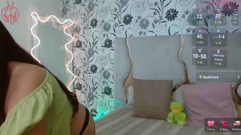 fiory tay online show from June 9, 3:06 am