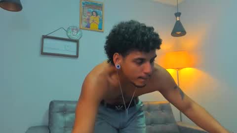 fire_boy69 online show from December 22, 3:19 pm