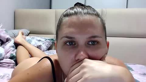 Sara online show from September 22, 6:45 pm