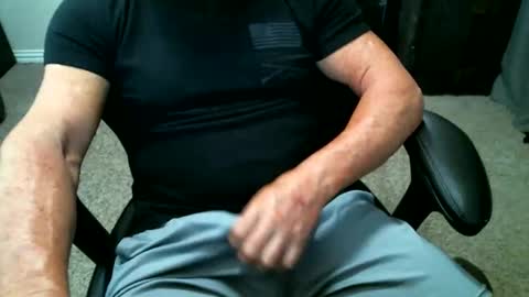 fitguy40 online show from May 8, 10:04 pm