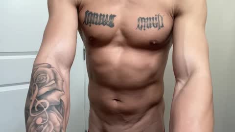 fithornyandtatted online show from December 16, 4:27 pm