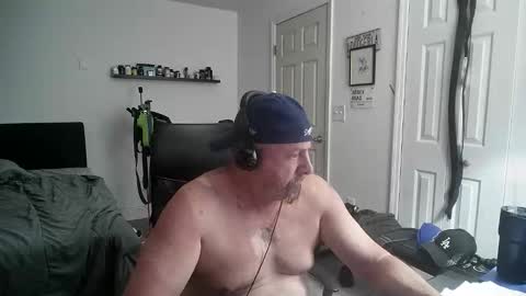 Snapshot of flaguy3233 chatting on October 13, 12:01 am Florida guy online show from October 13, 12:01 am