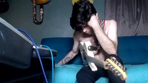 Flannel Dong online show from November 9, 8:29 am