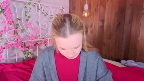 Amina online show from November 25, 12:59 pm