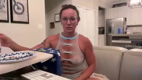Snapshot of flexing_jessi chatting on May 11, 1:34 am Flexing Jessi online show from May 11, 1:34 am