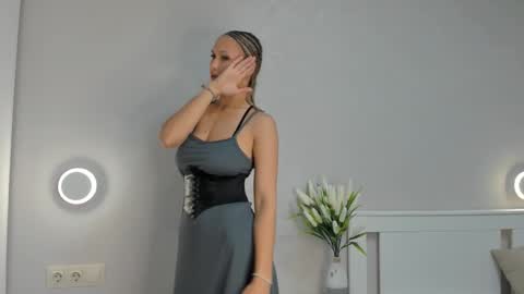 Doloras online show from September 29, 7:46 pm