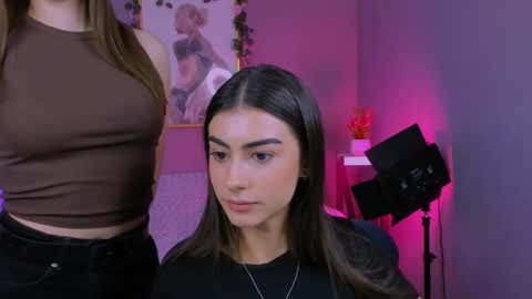 Snapshot of flora_ri chatting on October 8, 9:37 am just ask me online show from October 8, 9:37 am