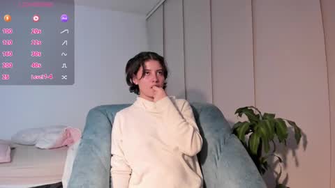 Snapshot of flordejamaica chatting on January 6, 4:47 am Tell me My Love online show from January 6, 4:47 am