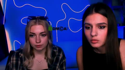 florence_barker online show from May 5, 2:01 pm