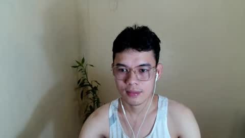 Snapshot of floriankeirxx_ chatting on October 15, 6:05 am floriankeirxx_ online show from October 15, 6:05 am