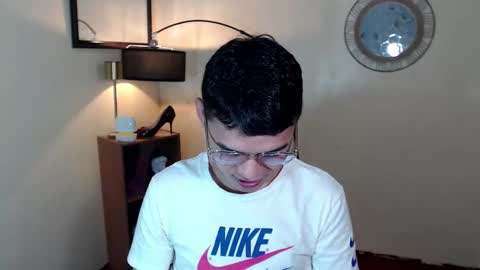 Snapshot of floriankeirxx_ chatting on October 6, 3:30 pm floriankeirxx_ online show from October 6, 3:30 pm
