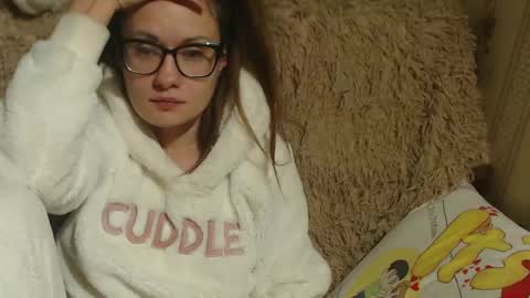 Snapshot of flowercandydoll13 chatting on January 19, 11:32 pm say meow and send tip online show from January 19, 11:32 pm