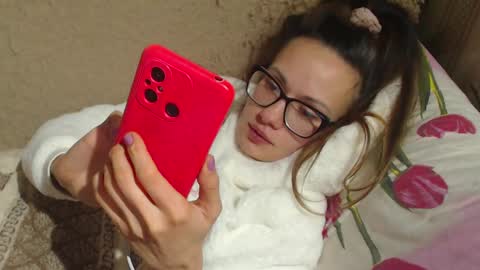 Snapshot of flowercandydoll13 chatting on December 14, 7:36 pm say meow and send tip online show from December 14, 7:36 pm