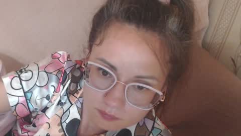say meow and send tip  online show from May 15, 11:45 pm