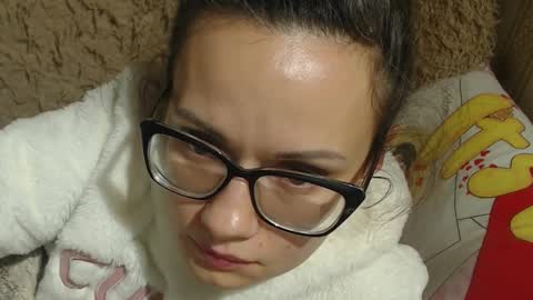 Snapshot of flowercandydoll13 chatting on December 29, 1:56 am say meow and send tip online show from December 29, 1:56 am