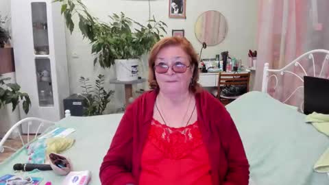 Snapshot of flowerlover8 chatting on September 14, 5:14 pm Flowerlower online show from September 14, 5:14 pm