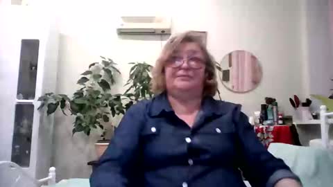 Snapshot of flowerlover8 chatting on February 26, 6:04 pm Flowerlower online show from February 26, 6:04 pm