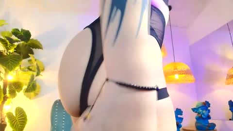  FLUFFY BUBBLE  online show from April 18, 4:58 am