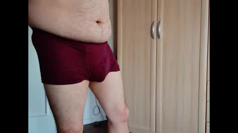 fluffybutt_ online show from September 20, 4:32 pm