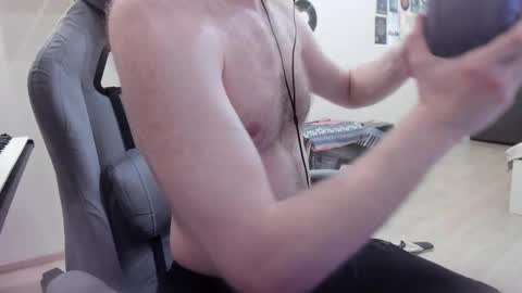 fluffycat  online show from March 3, 12:39 pm