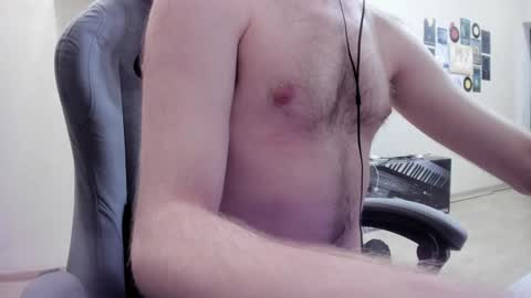 fluffycat  online show from February 8, 9:15 pm