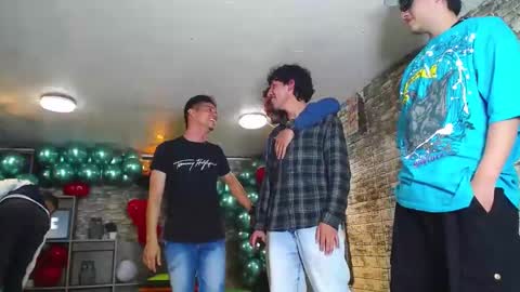 flyckers online show from February 19, 7:05 pm