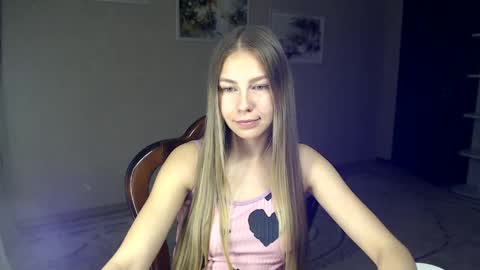 Snapshot of fofhcf chatting on October 8, 9:32 pm Molli Ready for any play with you. Hottest show in pvt Help a student earn big tokens online show from October 8, 9:32 pm