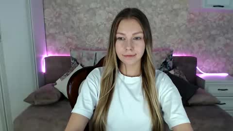 Molli  Ready for any play with you. Hottest show in pvt  Help a student earn big tokens  online show from December 19, 11:49 am