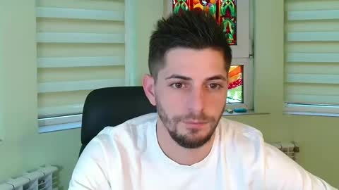 independent model online show from January 13, 2:32 pm