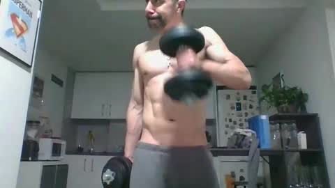 fonsi924 online show from March 28, 9:11 am