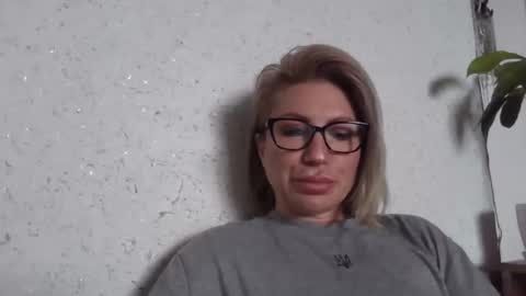 fox_red_lady7 online show from April 16, 8:14 am